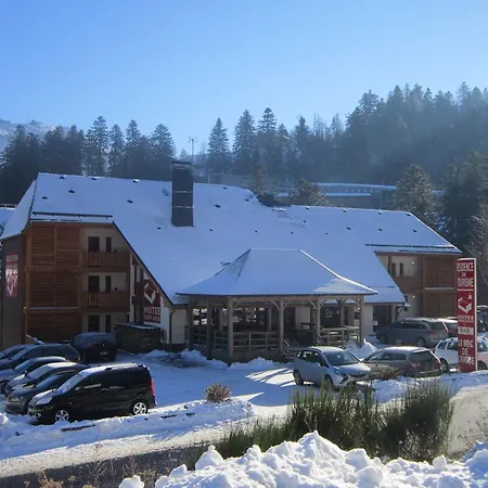 Le Bec De L'aigle Laveissiere
